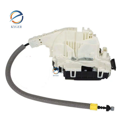 Beli 2047201535 Auto Part Door Lock 204 720 15 35 A2047201535 untuk Mercedes Benz W211 W212 Pabrik Jual Langsung Aksesoris Mobil pembuatan online