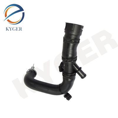 Suku Cadang Otomotif Mesin Selang Siku Diperkuat Fleksibel Selang Intercooler LR050855 Cocok Untuk LAND ROVER Discovery 4 Selang Pendingin Radiator